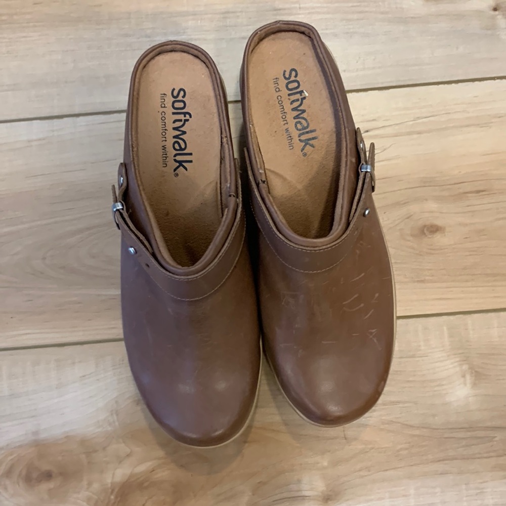 NWOT Softwalk Shoes